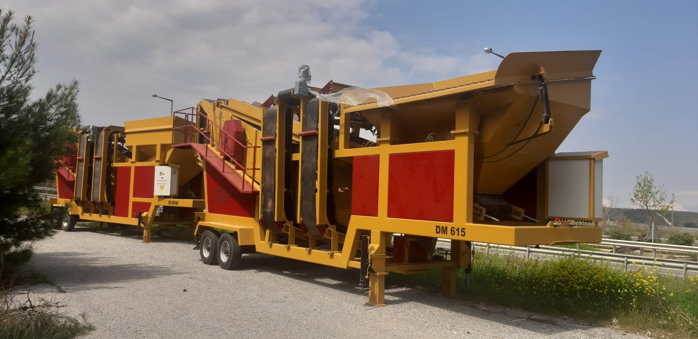 Saatte 80-90Ton Kapasiteli Mobil Konkasör