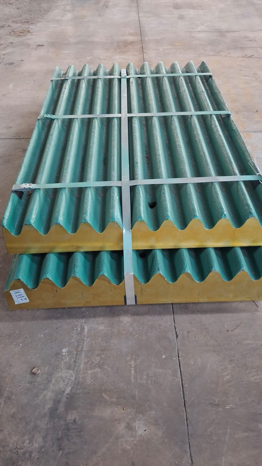 110 LUK HAREKETLİ SABİT ÇENE DÖKÜMLERİ MN18CR2 DRG DÖKÜM